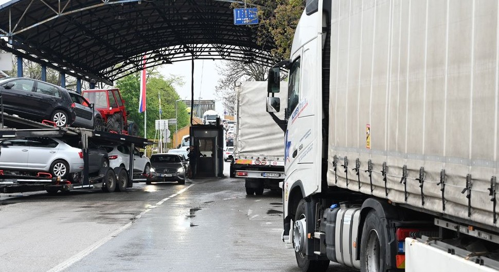 EES sistem nemilosrdan: Više od 3.000 ljudi vraćeno sa granice u jednom danu