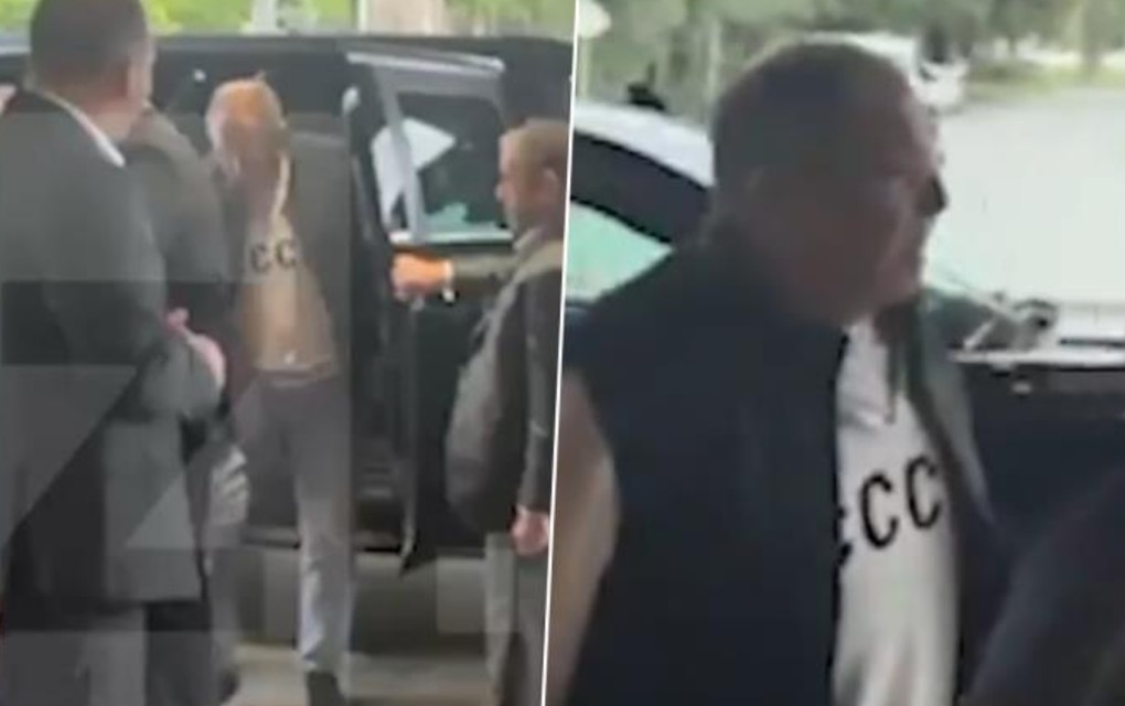 Lavrov na Aljasku stigao u „zanimljivoj majici“ – Poruka amerikancima ili šala…