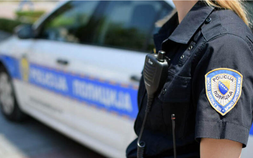Policajac poginuo tokom provale, ljubavnica ga čekala u autu?