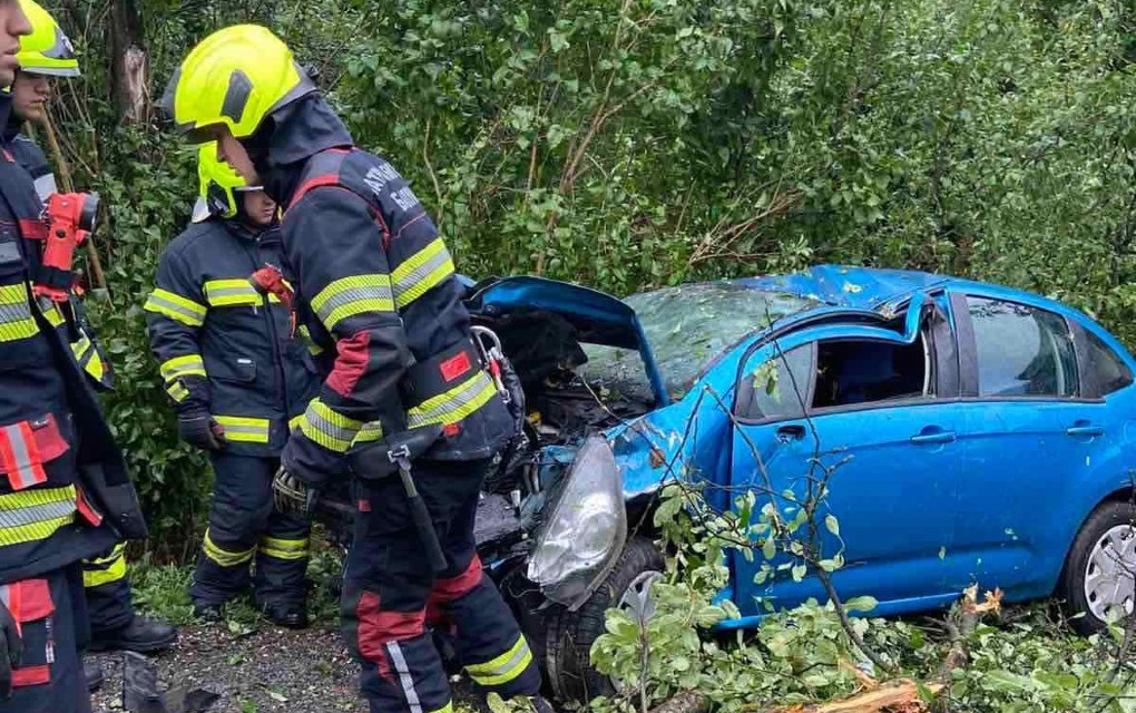 Četvoro povrijeđeno kod Banjaluke, intervenisali vatrogasci