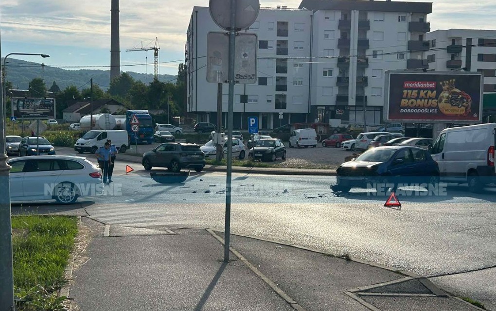 Udes u Novom Boriku, na terenu policija