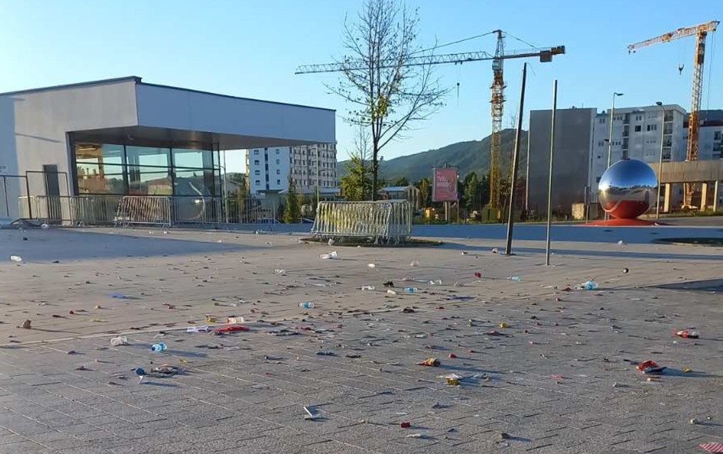 Iza Draška, djece i jutjubera ostale gomile smeća