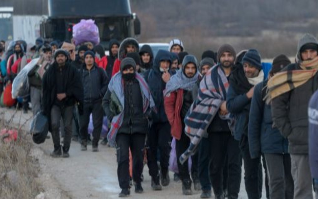 Banda otima migrante i traži novac!