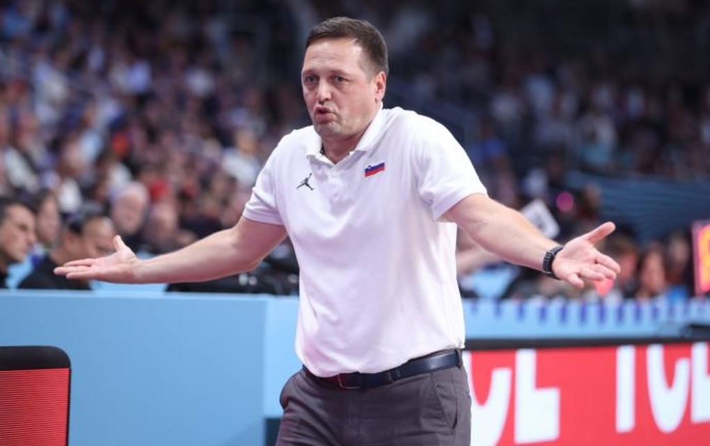 HAOS POSLE ELIMINACIJE SLOVENIJE: Besni Sekulić jurio sudije! Pogledajte scenu koju niste mogli da vidite u prenosu