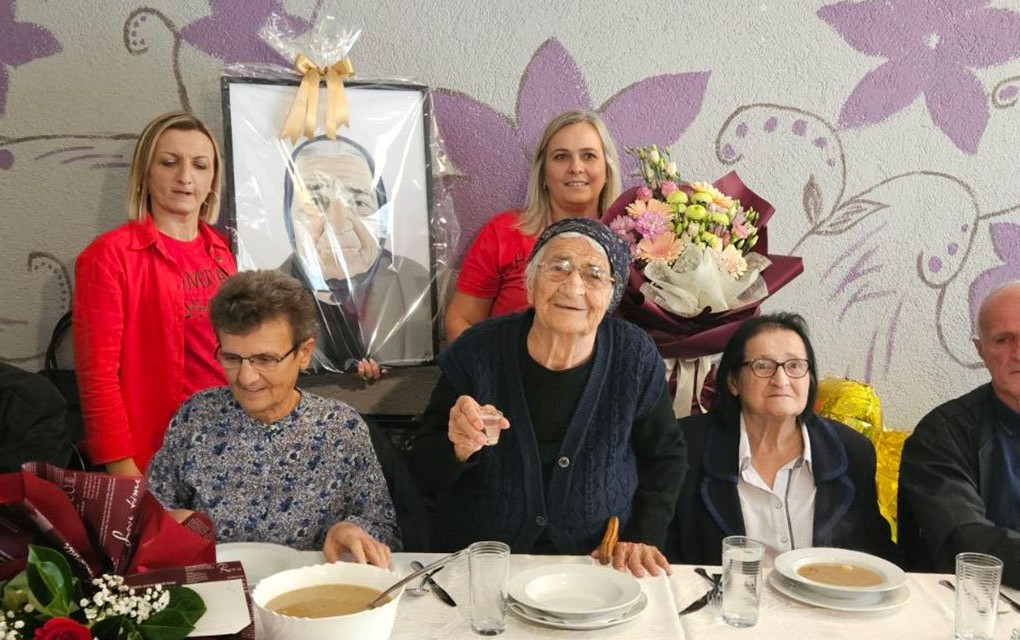 Baka Stana proslavila 100. rođendan: Za ovo života sam se ispatila i izmučila