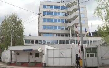 Šmit izvisio u Njujorku