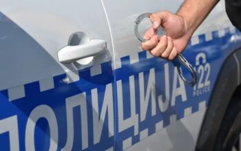 Policajac pucao i prijetio bivšoj