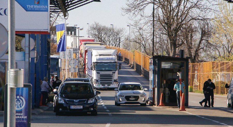 Tužilaštvo BiH: Kod uhapšenog carinika pronađeno nekoliko desetina hiljada KM