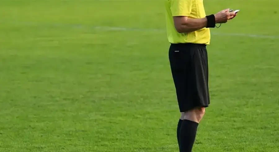 Novi skandal u srpskom fudbalu: Napadnut sudija!