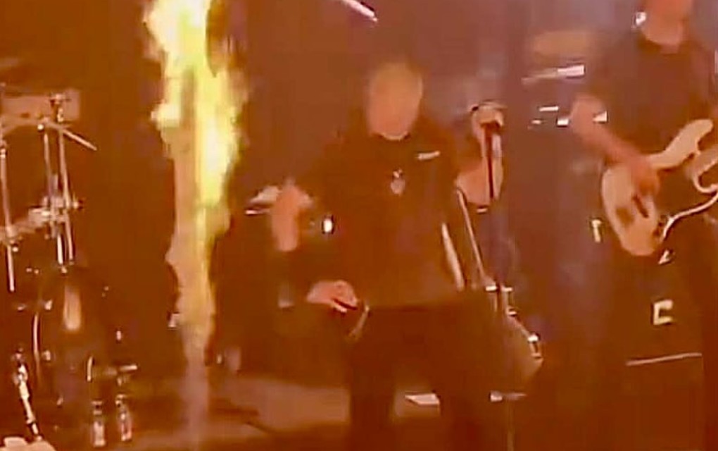 Thompson na koncertu u Osijeku uzvikivao „Za dom“, publika odgovorila: „Spremni“