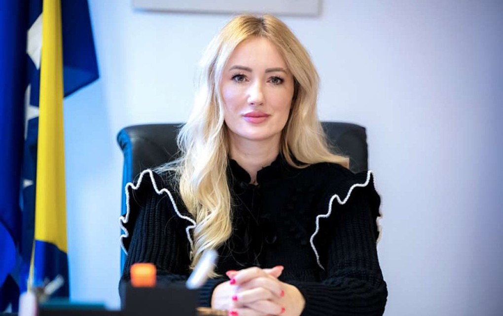 Doktorica koja je optužena za ugrožavanje zdravlja pacijentice nakon ugradnje filera je ministrica zdravstva ZDK