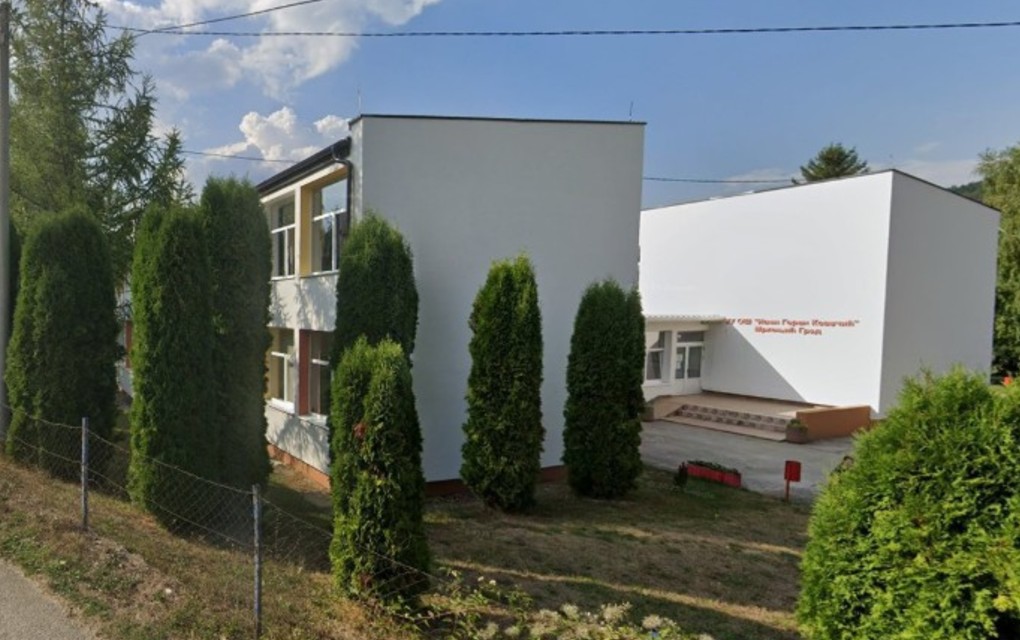 Klupko se razmotava u Mrkonjić Gradu: Za vršnjačko nasilje optužuju djecu policajca, privatnika i direktora firme