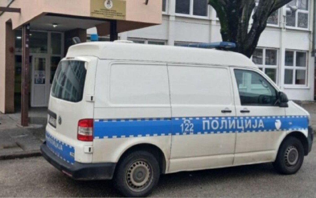 Policija na nogama: U toku protivdiverzioni pregledi u školama širom Srpske