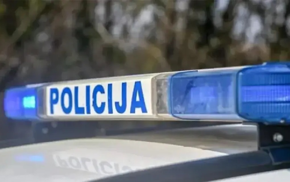 Sudarili se kamion i autobus pun putnika: Policija i hitna na terenu