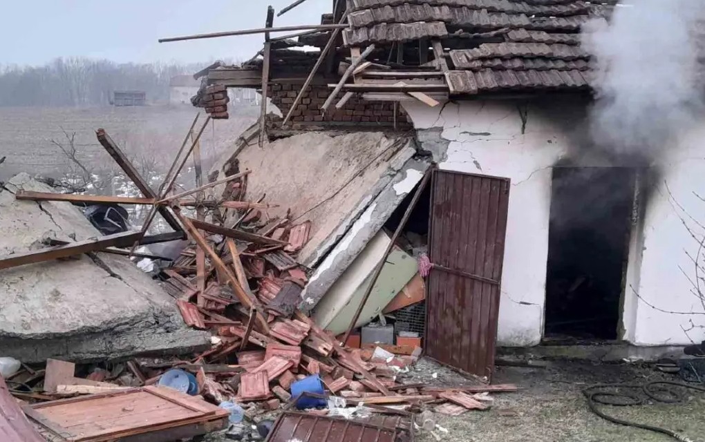 Detalji stravične eksplozije u Derventi: Tijelo pronađeno u autu