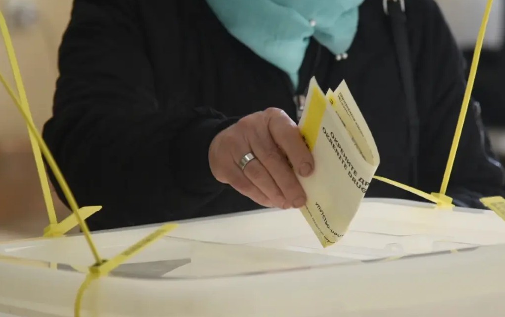 Zatvorena biračka mjesta na ponovljenim izborima za predsjednika Republike Srpske