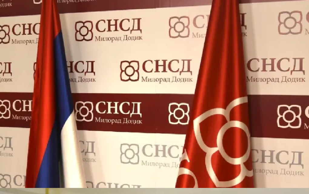 Dodik stigao u izborni štab SNSD-a