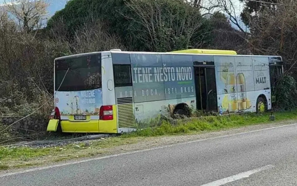 Sletio autobus kod Mostara: Ima povrijeđenih, među njima i maloljetnik