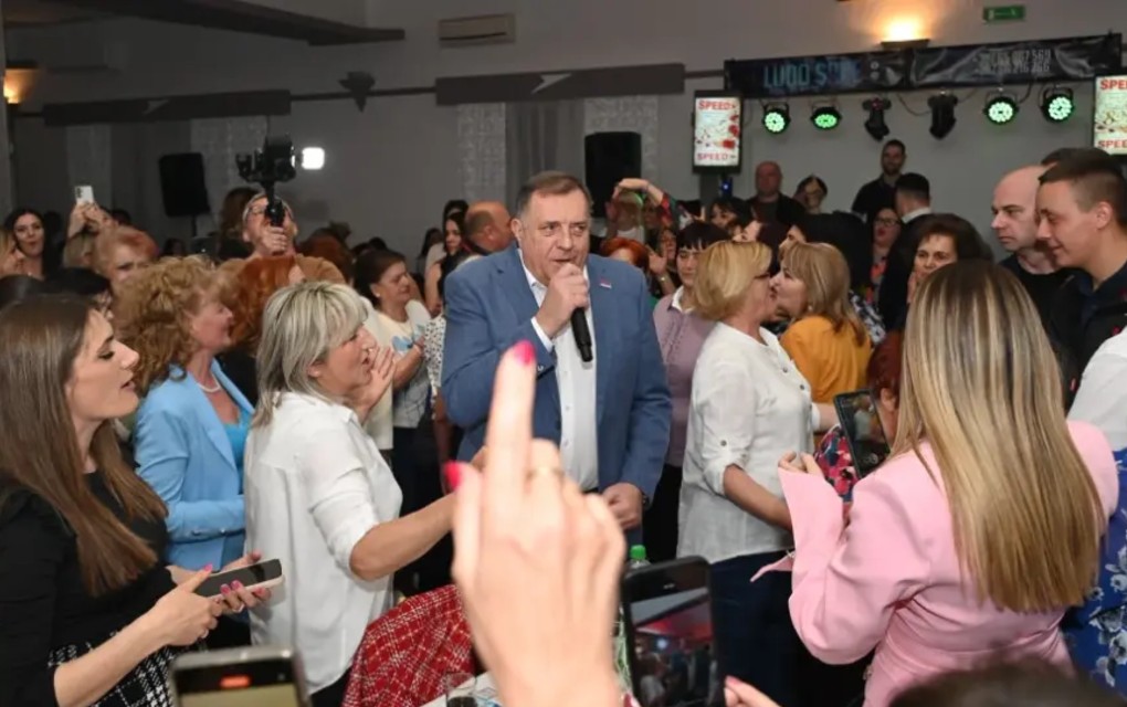 Dodik: Žene su jedan od stubova SNSD-a koji cijeni njihovu odgovornost – Jedna od proslava 8. marta u Banja Luci!