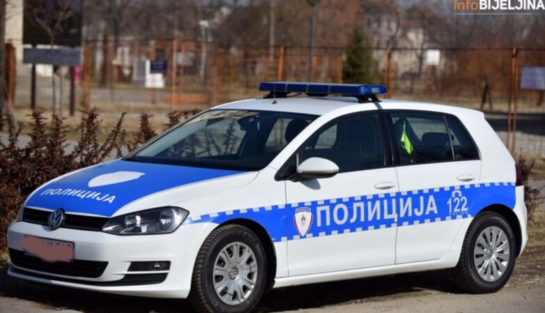 policija