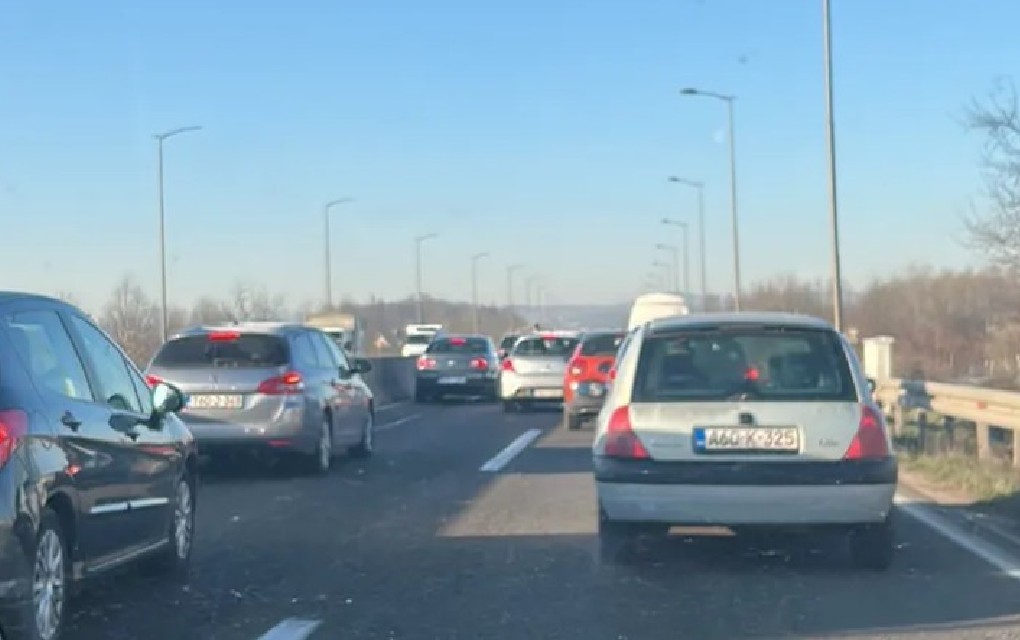Zastoj u Banjaluci na brzoj cesti i zapadnom tranzitu: Čeka se i do 40 minuta