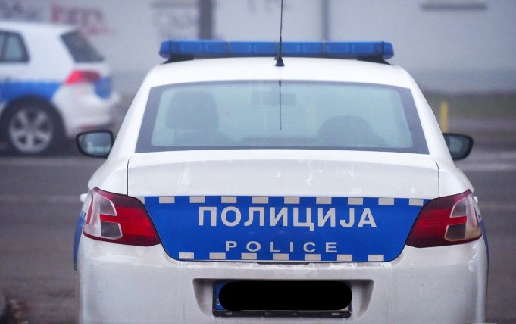 Teška nezgoda kod Doboja: Kamion i automobil u direktnom sudaru