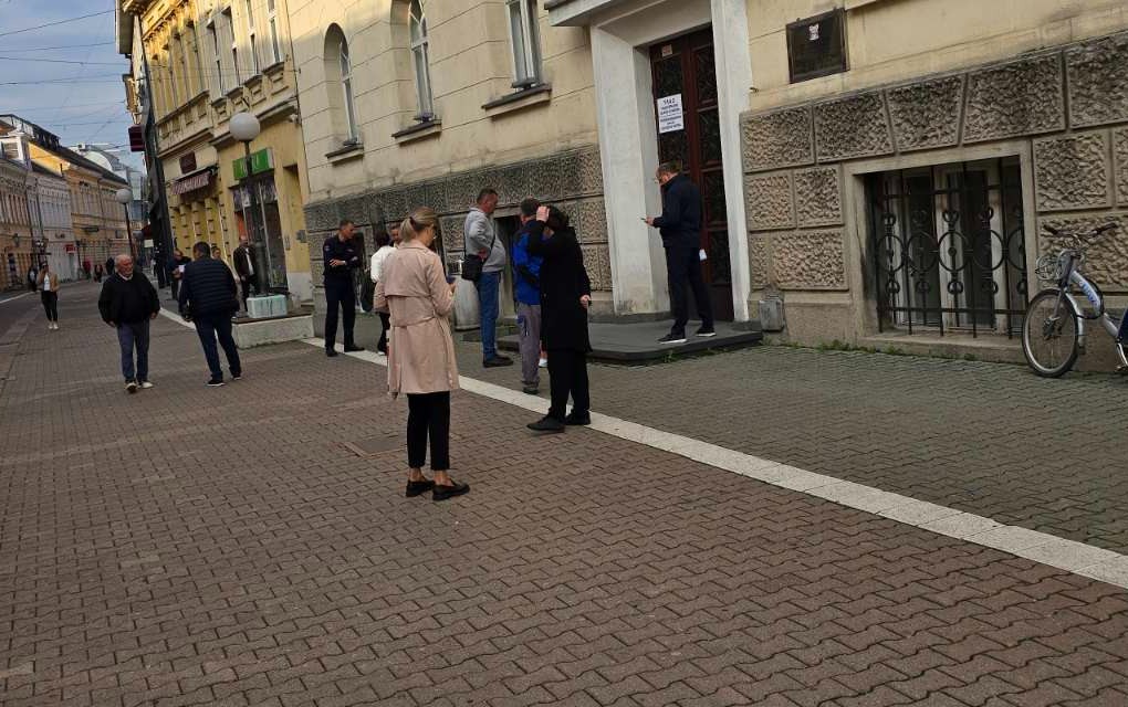 Gradska uprava Banja Luka jutros ZATVORENA ZA GRAĐANE!?