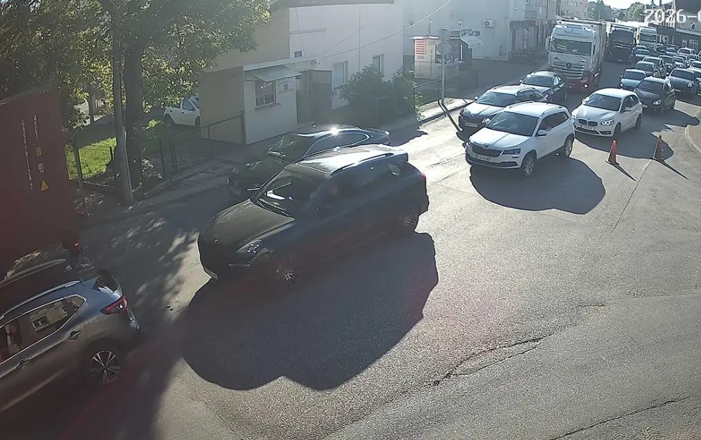 Opet duga čekanja u kolonama: Velike gužve na izlazima iz BiH