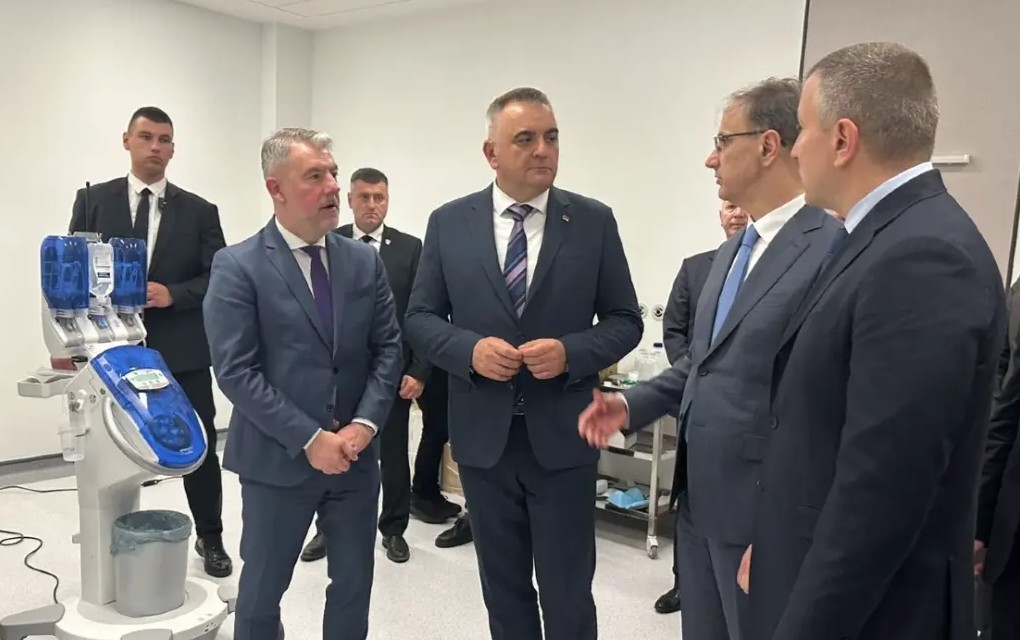 Premijeri Srpske i Srbije obišli bolnicu u Trebinju