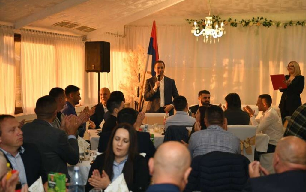 „Okupljamo narod i borimo se za Srpsku“ Kompletan OO Demosa u Gacku pristupio SPS, Selak poslao snažnu poruku
