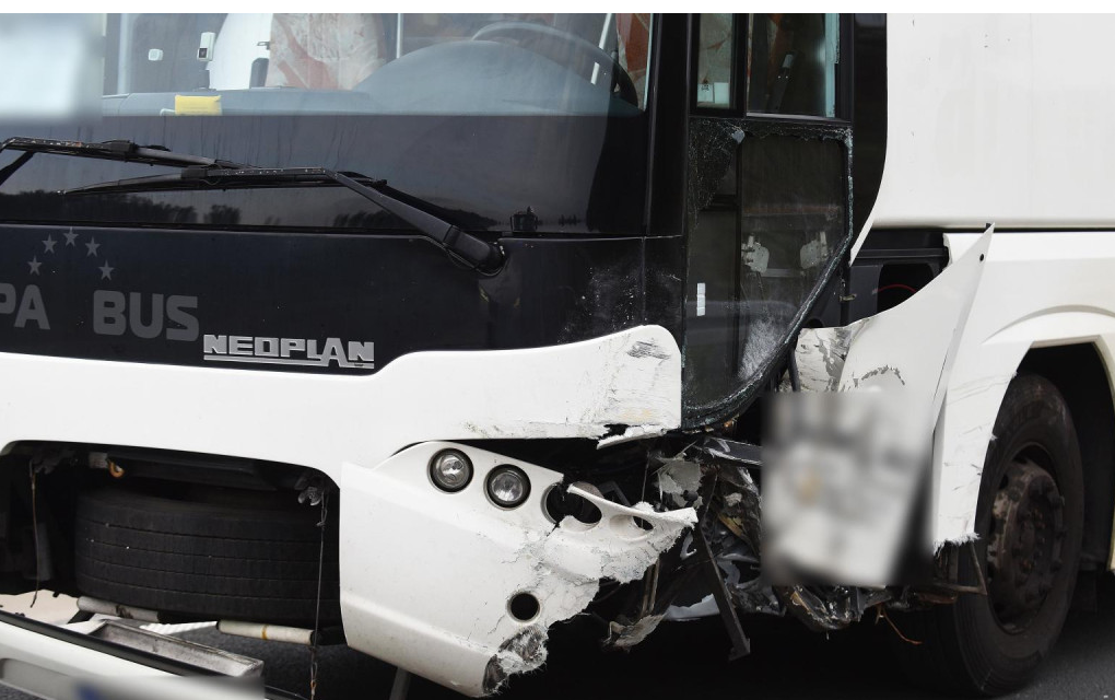 Težak udes u Hrvatskoj: Sletio učenički autobus, povrijeđene tri osobe