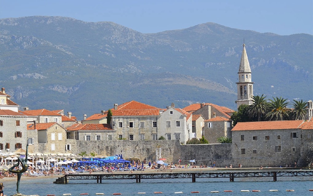 Ni predsezona nije jeftina: Evo koliko košta ljetovanje u Crnoj Gori