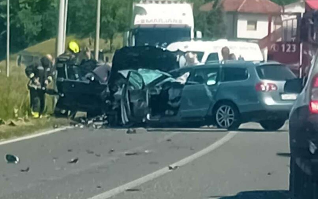 Tri osobe poginule u stravičnoj nesreći kod Banjaluke