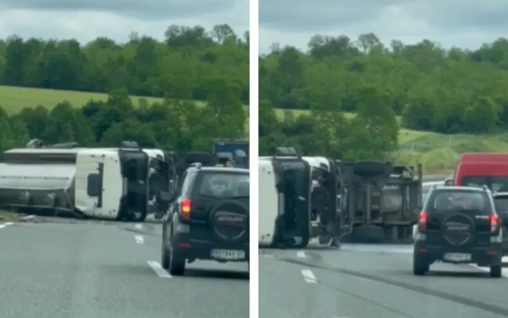 Udes na auto-putu „9. januar“: Prevrnula se cisterna mlijeka