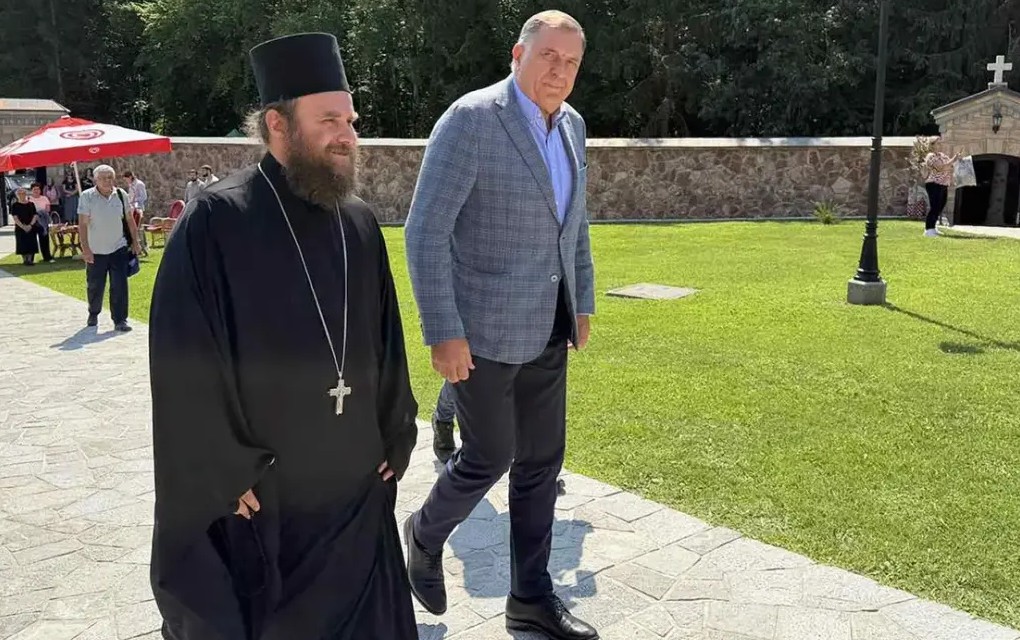 Dodik u manastiru Stuplje: Učestvovao u litiji