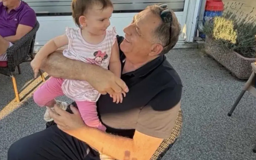 Dodik podijelio emotivnu poruku: Samo po djeci vidimo kako godine prolaze