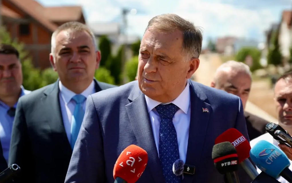 Dodik na Romaniji: Treća saobraćajna traka već bi bila izgrađena da nema mešetarenja