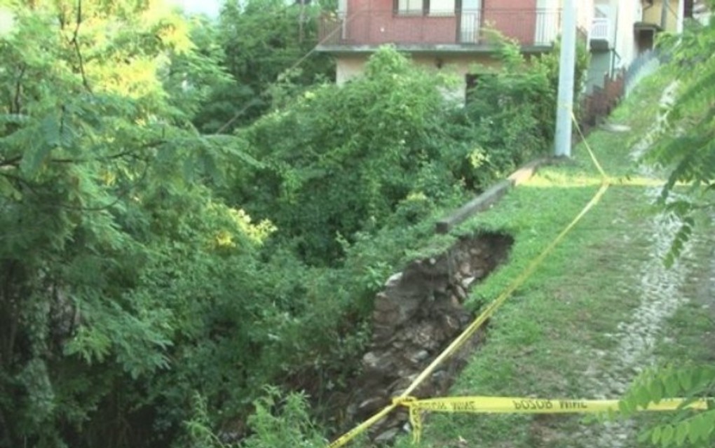 Nevrijeme u Zvorniku izazvalo bujične poplave; Aktivirano i klizište