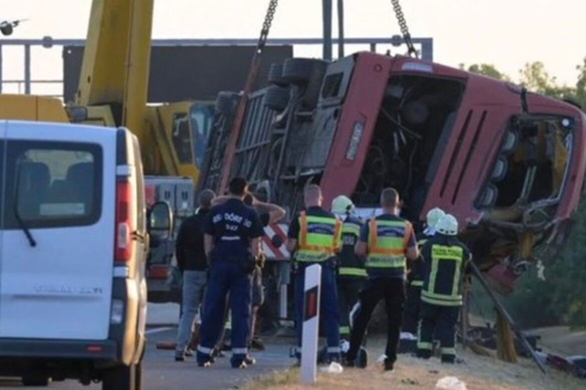 Stravična nesreća u Mađarskoj: Autobus pun putnika sletio s puta, 12 ljudi izgubilo život, više povrijeđenih