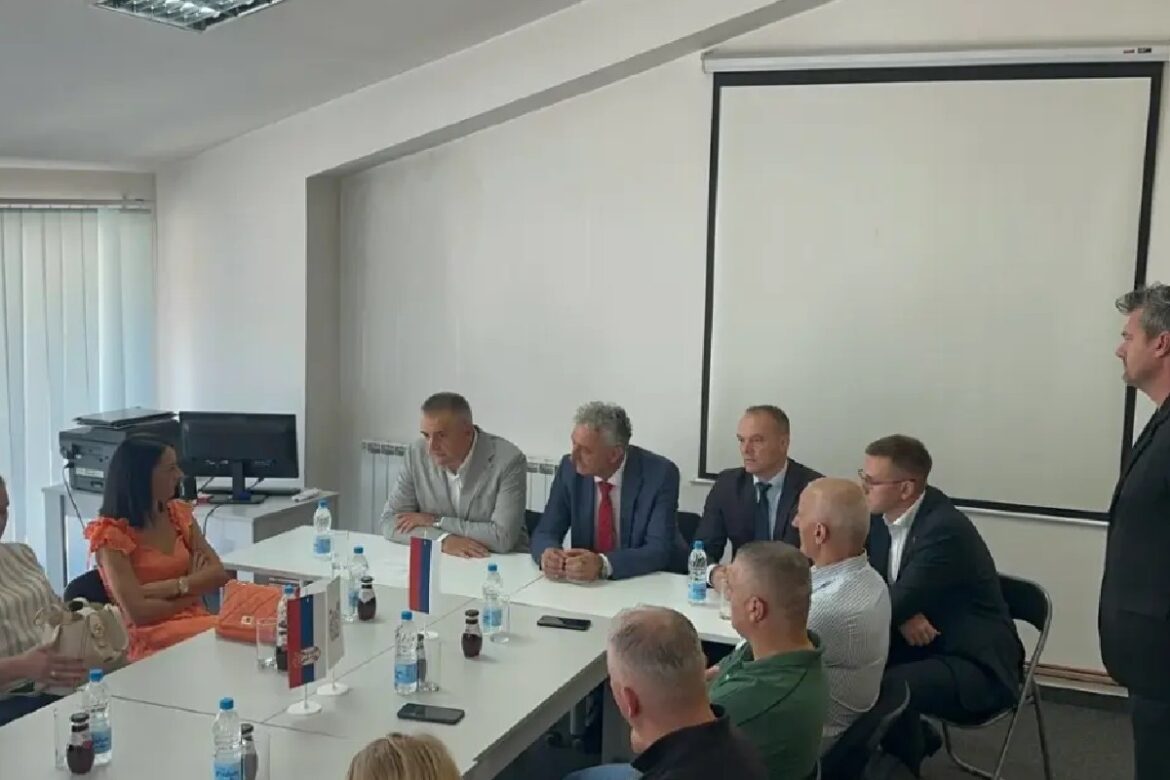 Minić o zapošljavanju djece poginulih boraca: Obezbijeđena nova radna mjesta