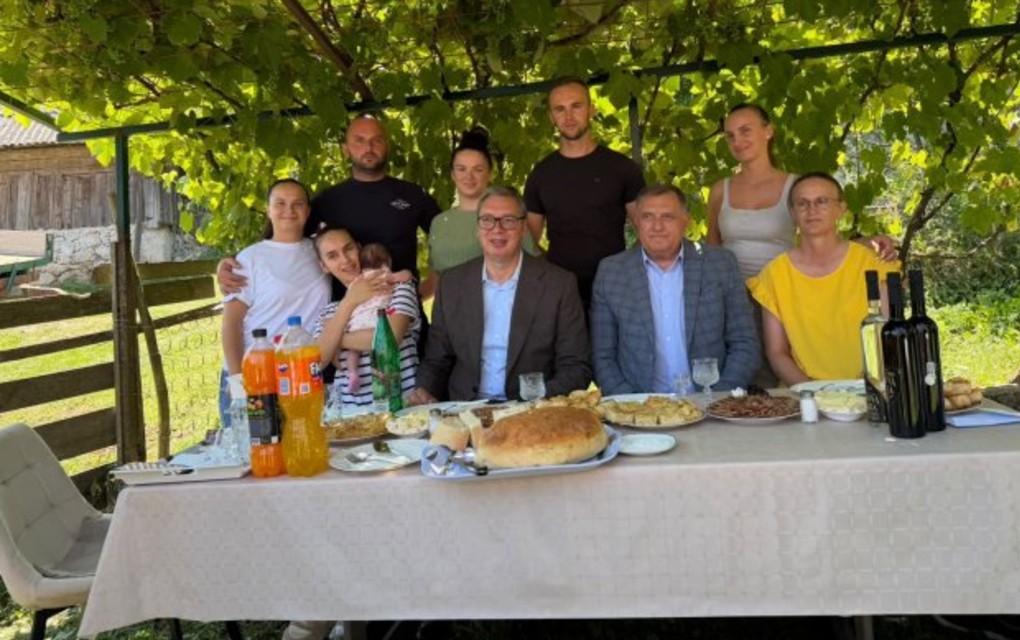 Dodik i Vučić obilaze rubne opštine Republike Srpske