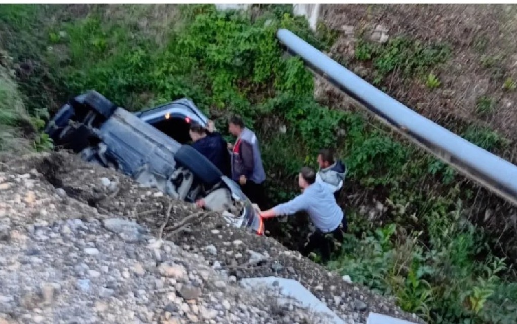 Saobraćajna nesreća kod Banjaluke: Automobil sletio u kanal