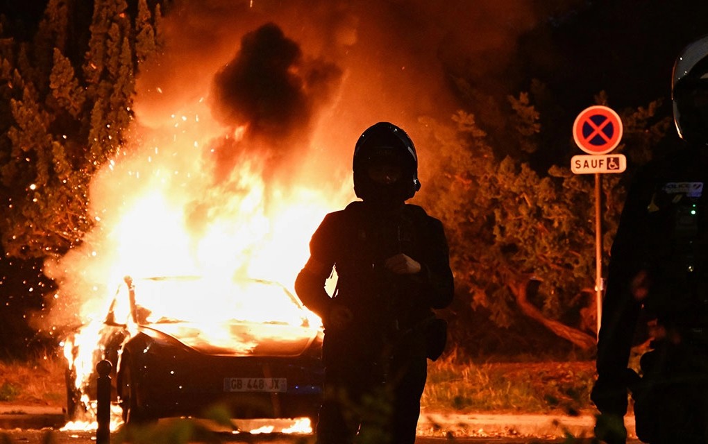 Haos u Francuskoj: 320.000 ljudi na ulicama, policija koristila suzavac