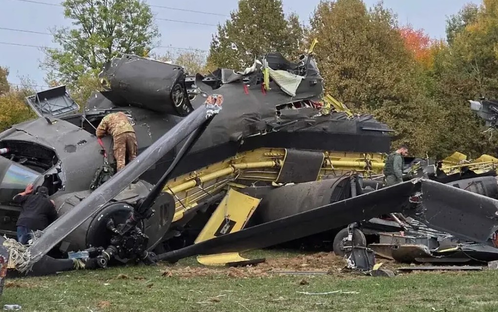U padu helikoptera kod Brčkog poginule tri osobe, 12 povrijeđeno