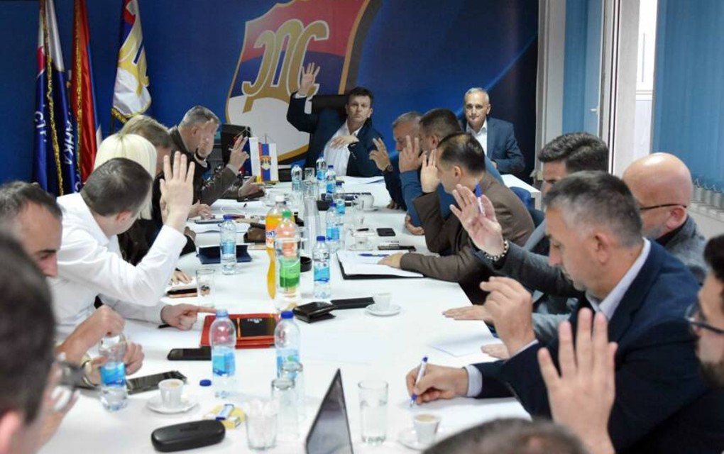 Ko je u Predsjedništvu SDS-a bio na strani Ljubiše Petrovića? Blanuša GLUMIO žrtvu!
